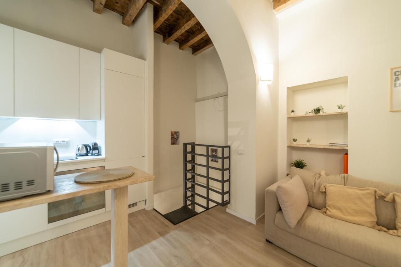 Cozy And Modern Brera Apartment